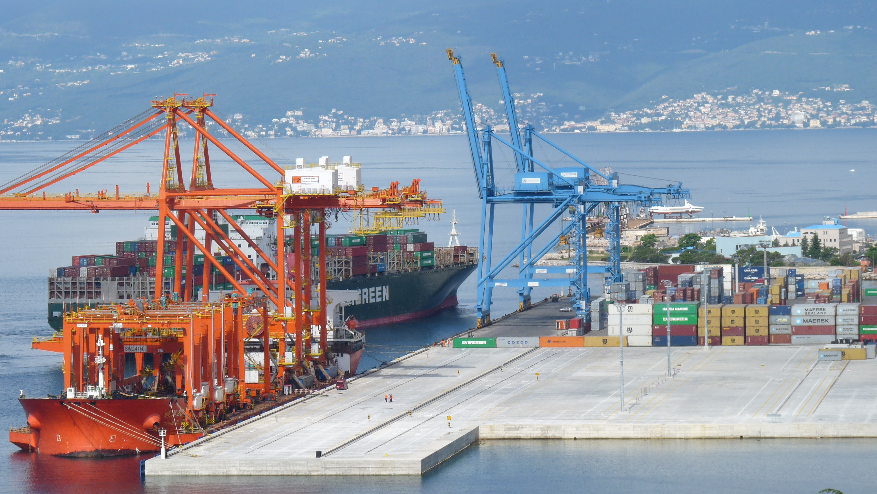 Container terminal Adriatic gate