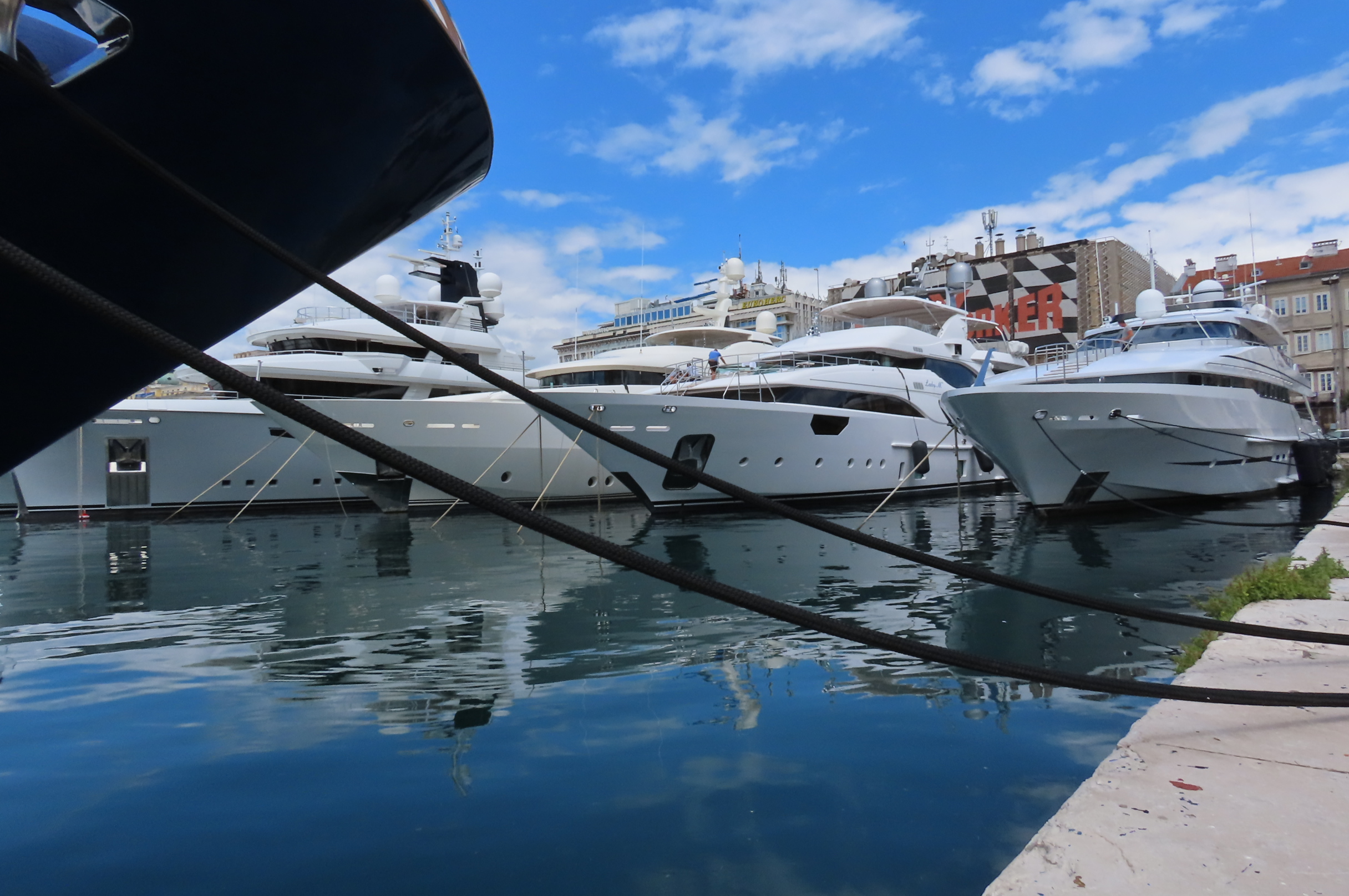 Passenger port hits record in arrival of luxury yachts